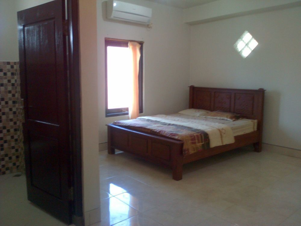 Oyo 586 Hotel Wijaya Kalasan ภายนอก รูปภาพ